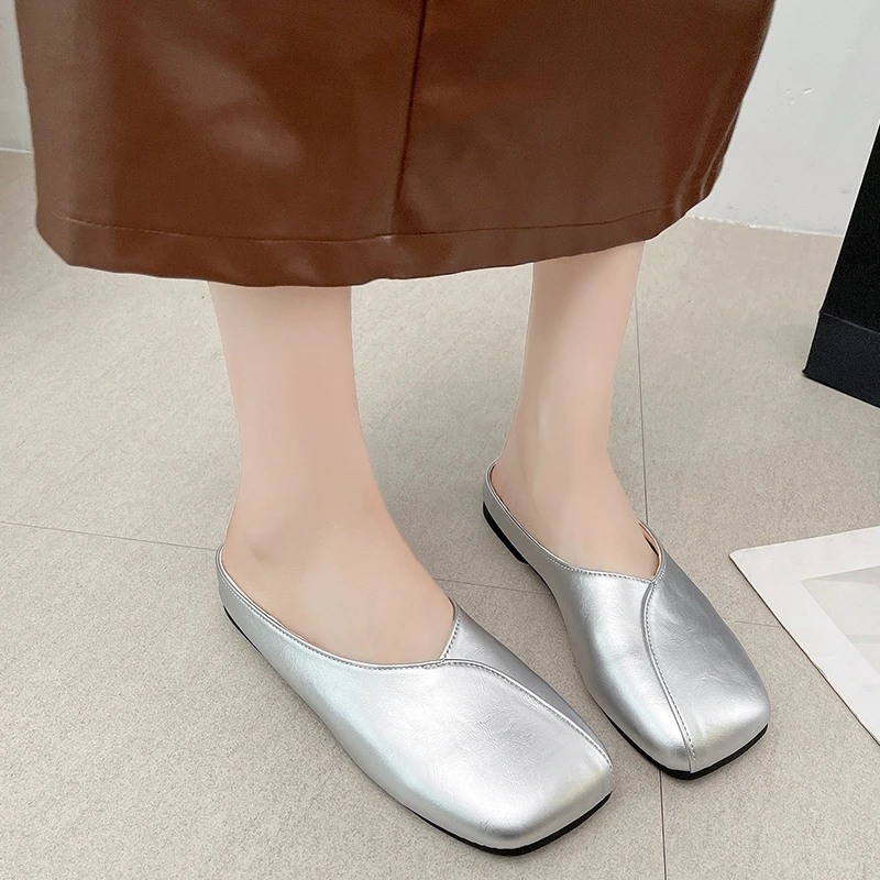 Square Toe Spliced Shallow Mouth Flat Shoes Summer New Slip Foot Soft Sole Non-slip Wear-resistant Wrapped Head Flip-flops
Square Toe Spliced Shallow Mouth Flat Shoes Summer New Slip Foot Soft Sole Non-slip Wear-resistant Wrapped Head Flip-flops