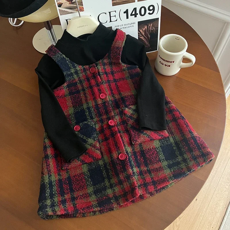 Vintage Red Plaid Christmas Party Girls Straps Dress 2024 Autumn New Children's Thickened Tweed Sleeveless Pockets Tank Dresses
Vintage Red Plaid Christmas Party Girls Straps Dress 2024 Autumn New Children's Thickened Tweed Sleeveless Pockets Tank Dresses