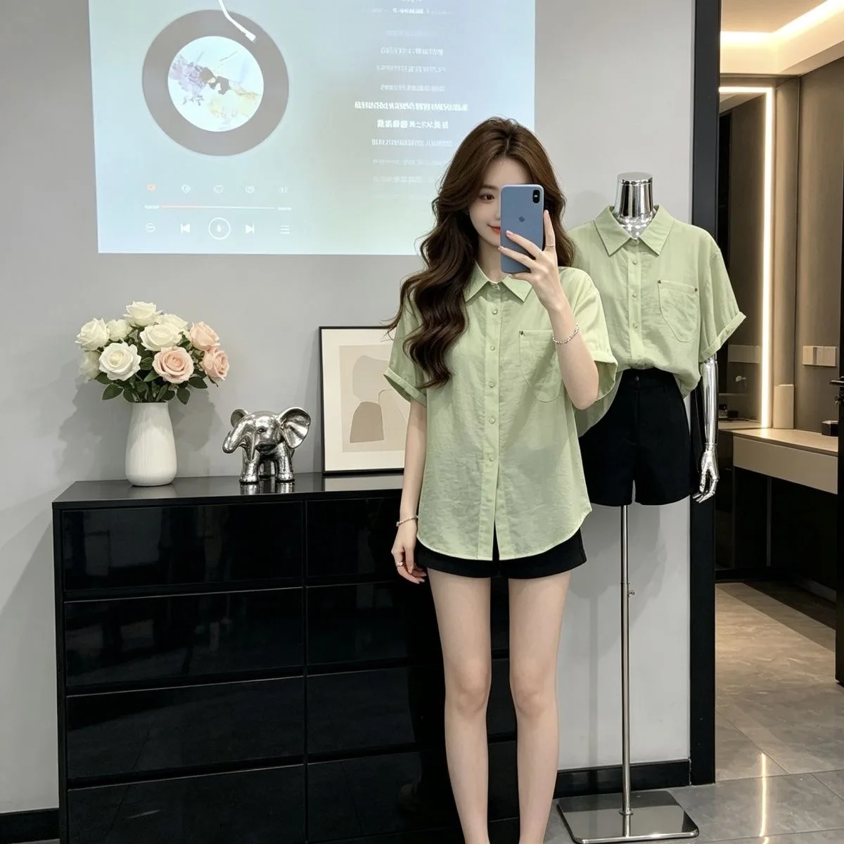 Lightweight Silk Cotton Short Sleeve Shirt Women's Summer Trendy Design Sense Age Reduction Small Shirt Top Collar
Lightweight Silk Cotton Short Sleeve Shirt Women's Summer Trendy Design Sense Age Reduction Small Shirt Top Collar