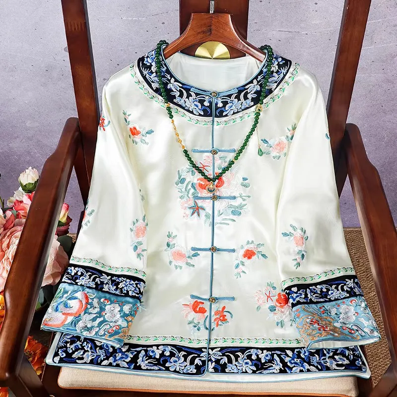 New style of ethnic stitching heavy industry embroidery coat on long sleeves national blouse woman
New style of ethnic stitching heavy industry embroidery coat on long sleeves national blouse woman