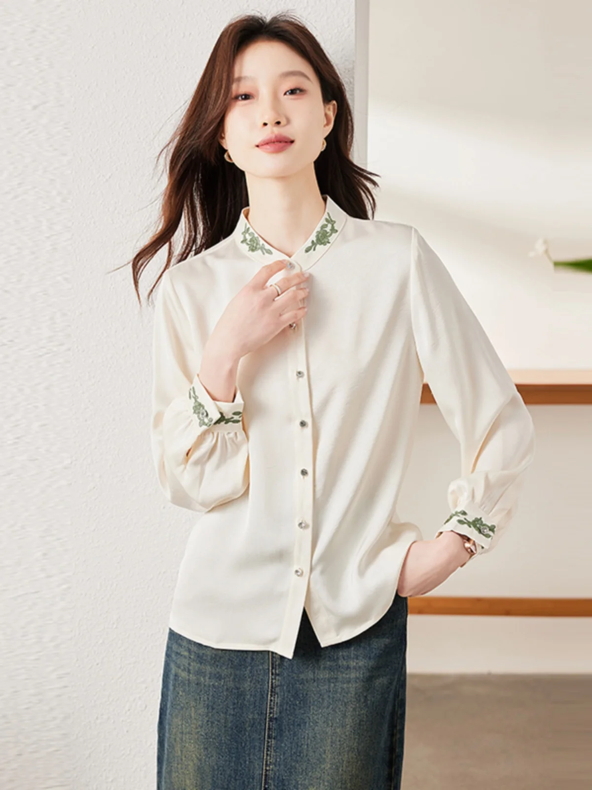 Elegant Long Sleeve Acetate Satin Women's Shirt Trendy Style Spring New Arrival High Quality Business Casual Fashion Top
Elegant Long Sleeve Acetate Satin Women's Shirt Trendy Style Spring New Arrival High Quality Business Casual Fashion Top