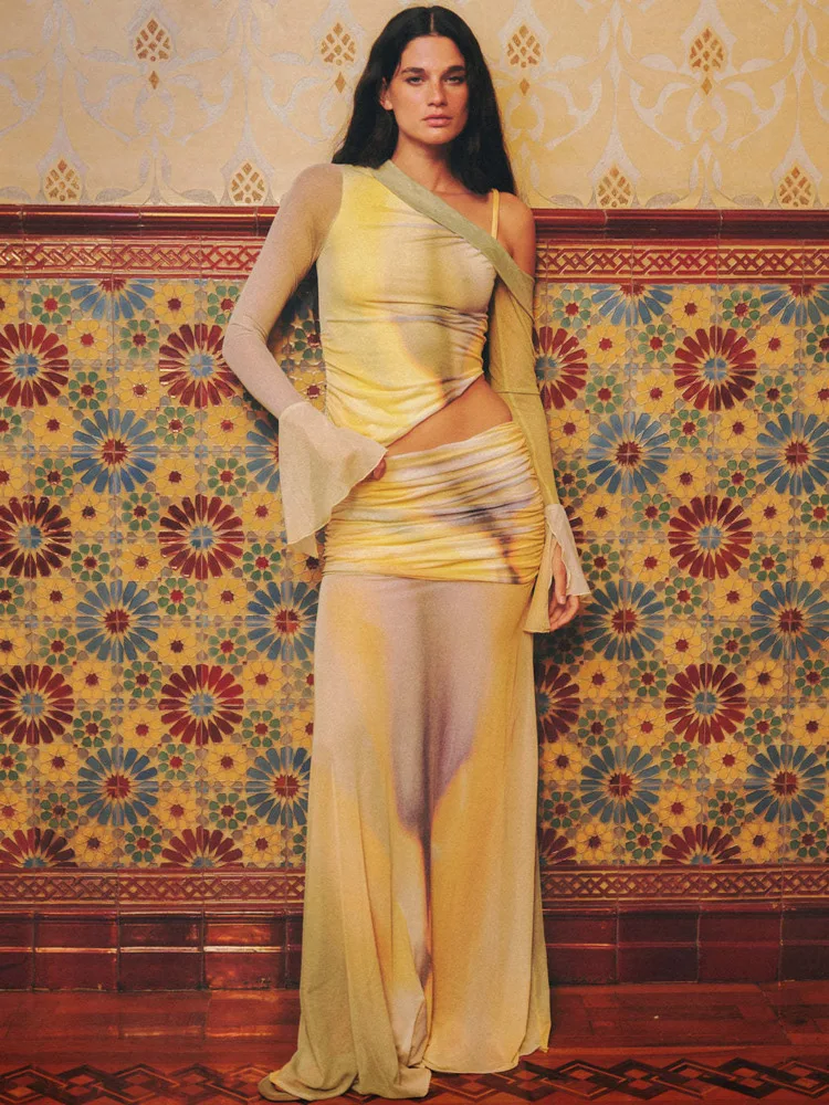 Blifanbo Sexy Print Autumn Skirt Two Pieces Set Women Long Sleeve Oblique Shoulder Irregular Top And Long Skirt Matching Set
Blifanbo Sexy Print Autumn Skirt Two Pieces Set Women Long Sleeve Oblique Shoulder Irregular Top And Long Skirt Matching Set