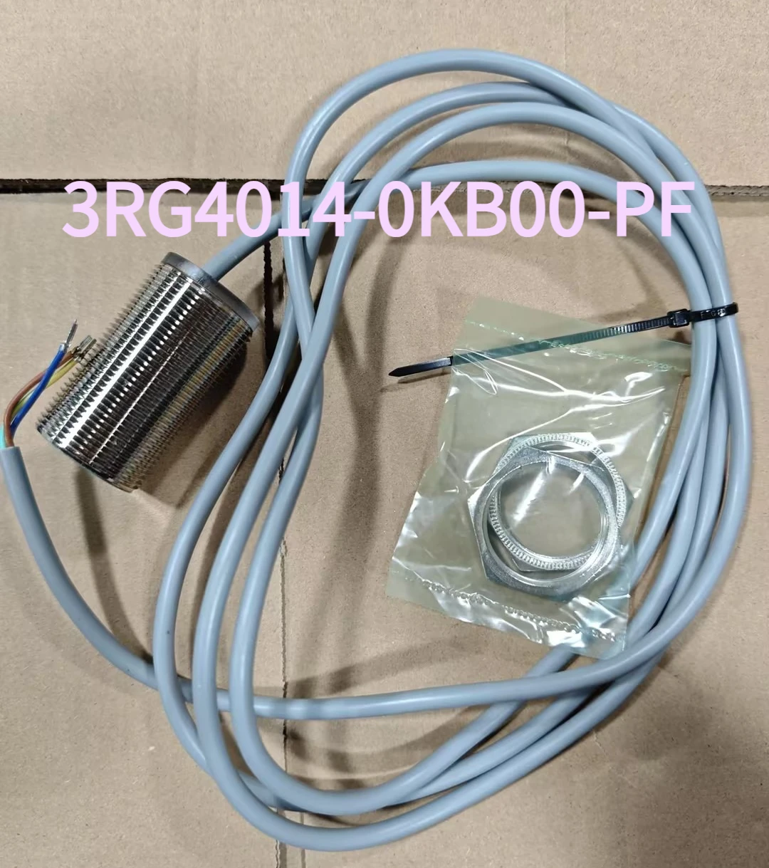 Brand New original 3RG4014-0KB00-PF 3RG4014 0KB00 PF proximity switch fast delivery
Brand New original 3RG4014-0KB00-PF 3RG4014 0KB00 PF proximity switch fast delivery