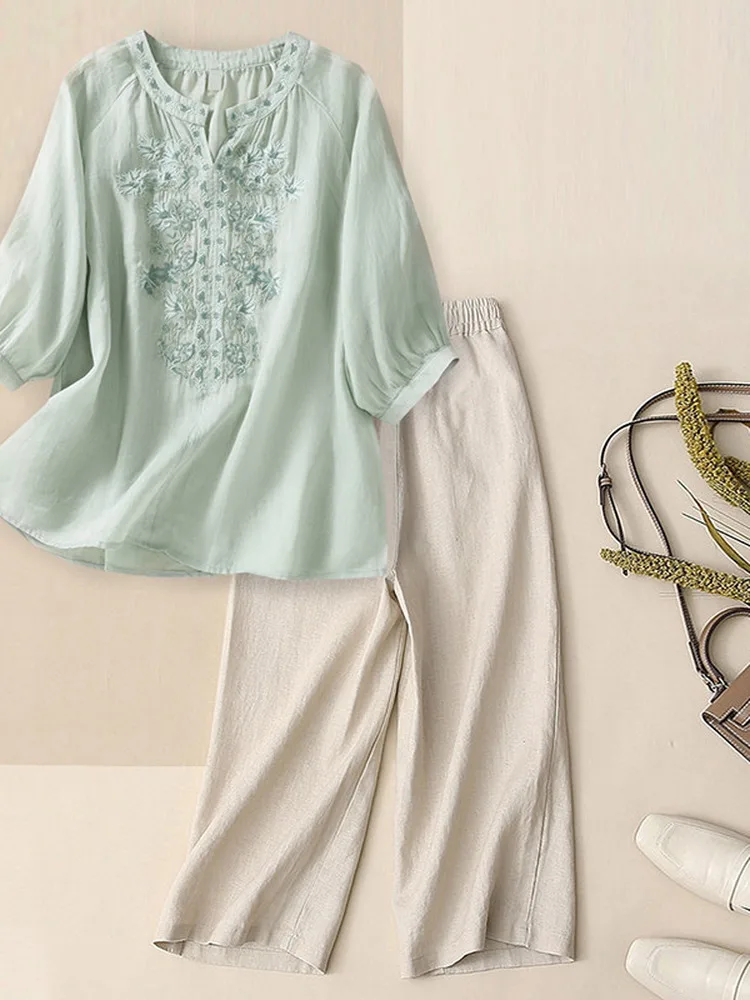 Elegant Cotton Linen Embroidered Top And Pants Set for Women Summer V-Neck Fashion Casual Wear High Waist Loose Fit
Elegant Cotton Linen Embroidered Top And Pants Set for Women Summer V-Neck Fashion Casual Wear High Waist Loose Fit
