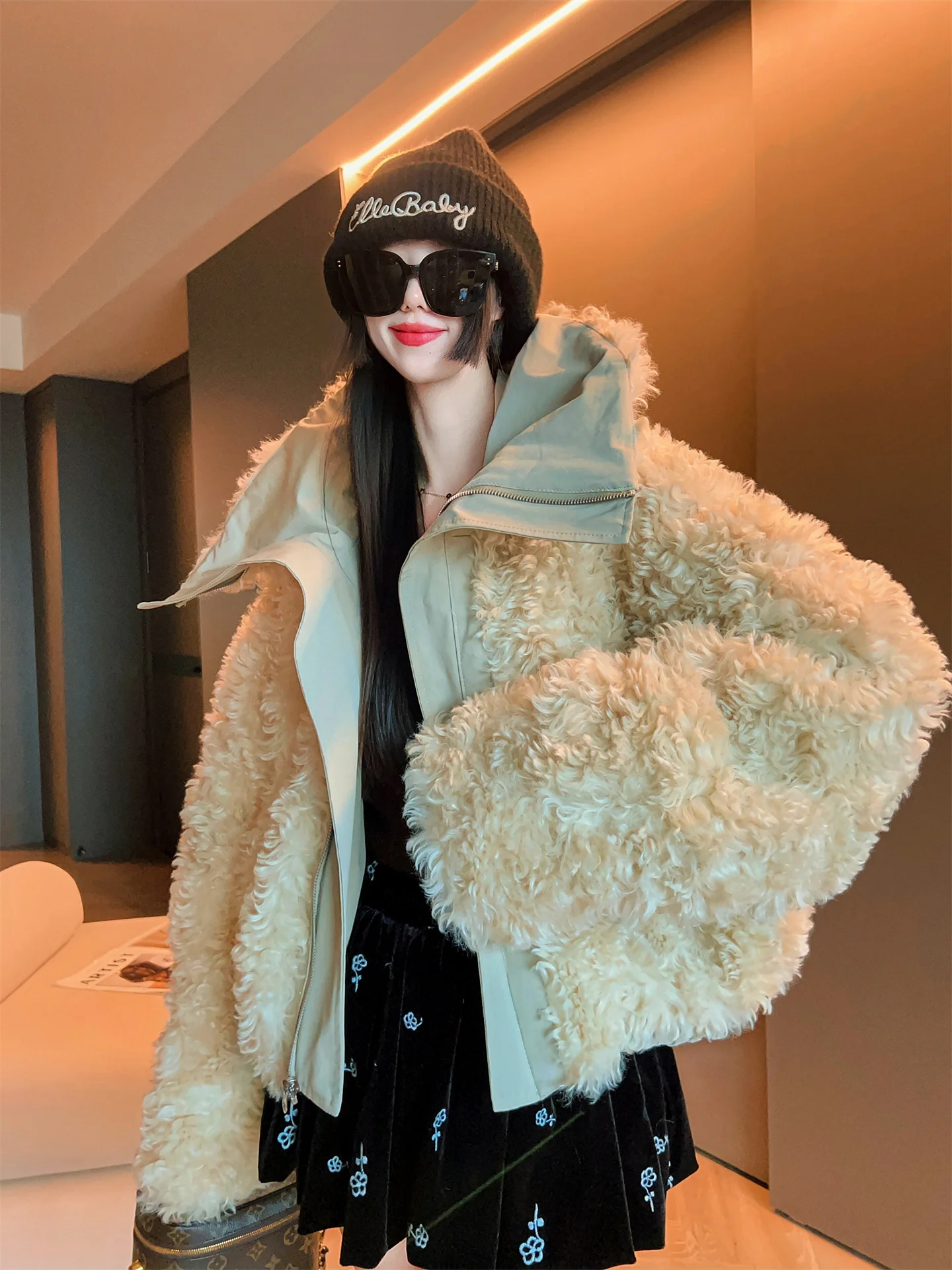 Женское пальто MRS AO: утепленное, двустороннее, свободного кроя, повседневное, зимнее, с молнией, укороченное, для стройности фигуры
Женское пальто MRS AO: утепленное, двустороннее, свободного кроя, повседневное, зимнее, с молнией, укороченное, для стройности фигуры