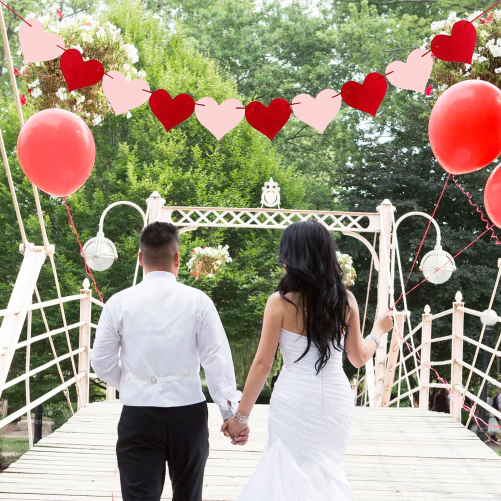 Garland Valentine'S Day Decor Romantic Party Decoration Wedding Anniversary Birthday Glitter Banner Heart Shape Banners
Garland Valentine'S Day Decor Romantic Party Decoration Wedding Anniversary Birthday Glitter Banner Heart Shape Banners