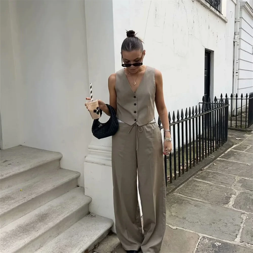 2024 Early Autumn New Product Women's Fashion and Casual V-neck Slim Fit Vest Panel Design Wide Leg Pants Set
2024 Early Autumn New Product Women's Fashion and Casual V-neck Slim Fit Vest Panel Design Wide Leg Pants Set