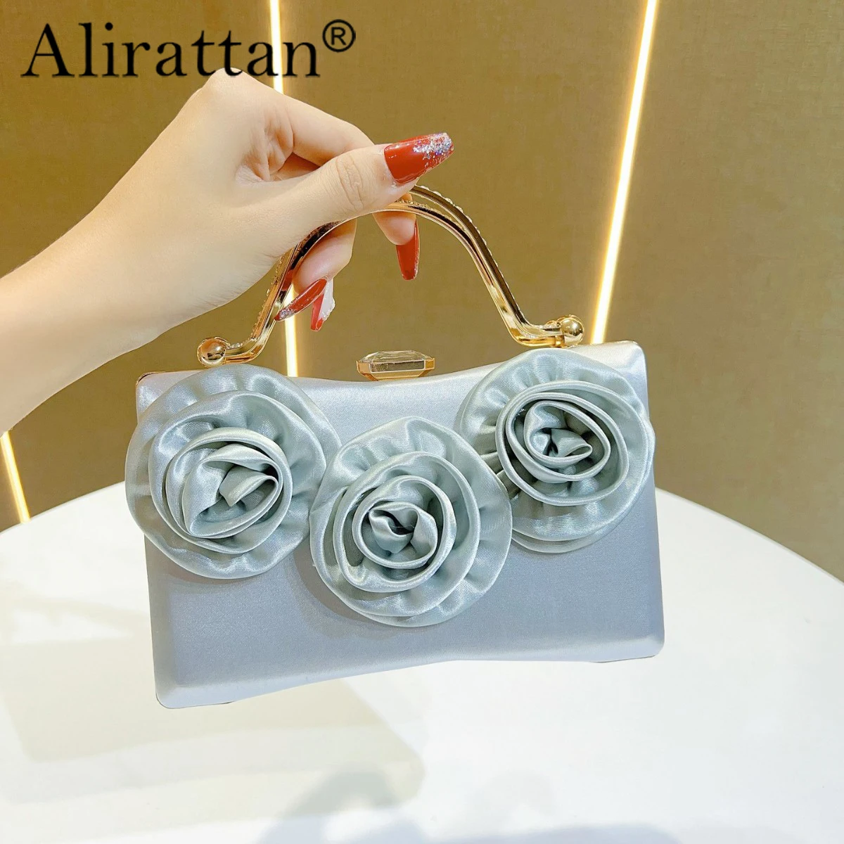 Alirattan 2026 New Diamond Encrusted Handbag Silk Handbag Fashionable Party Dress Bag Crossbody Bag Dinner Bag
Alirattan 2026 New Diamond Encrusted Handbag Silk Handbag Fashionable Party Dress Bag Crossbody Bag Dinner Bag