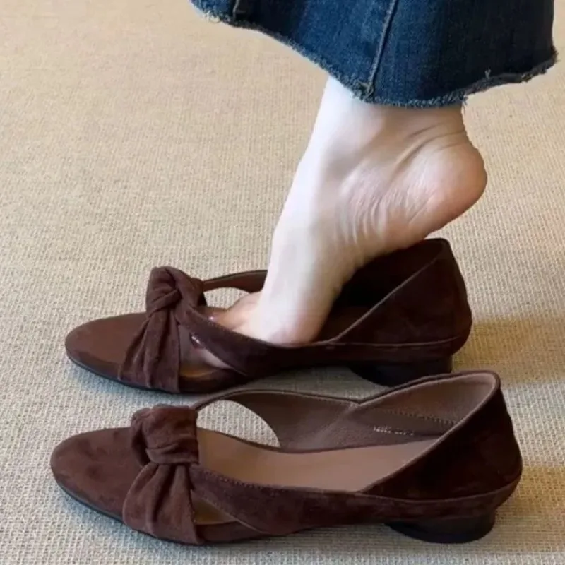 Women's Pumps Square Heel Soft Sole Leather Work Shoes Simple Casual Summer Hollow Out Sandals Black Peep Toe Mid Heel Sandals
Women's Pumps Square Heel Soft Sole Leather Work Shoes Simple Casual Summer Hollow Out Sandals Black Peep Toe Mid Heel Sandals