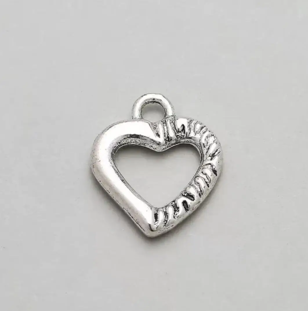 20pcs 15x12.7x3mm Alloy metal tibetan silver hollow heart shaped pendants HWH0186
20pcs 15x12.7x3mm Alloy metal tibetan silver hollow heart shaped pendants HWH0186