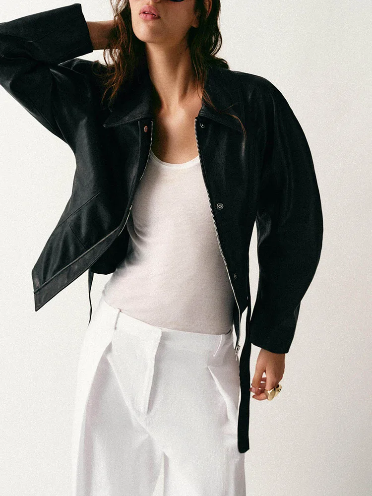 2026 Summer New Fashion Long Sleeve Notch Collar Belted Silhouette Fake Leather Jacket Women's Short Outerwear
2026 Summer New Fashion Long Sleeve Notch Collar Belted Silhouette Fake Leather Jacket Women's Short Outerwear