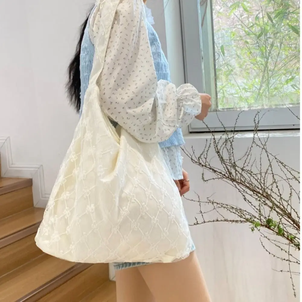 Solid Color Korean Style Lace Shoulder Bag Large Capacity Bowknot Lace Bow Tote Bag Soft White Sweet Handbag for Girl for Women
Solid Color Korean Style Lace Shoulder Bag Large Capacity Bowknot Lace Bow Tote Bag Soft White Sweet Handbag for Girl for Women