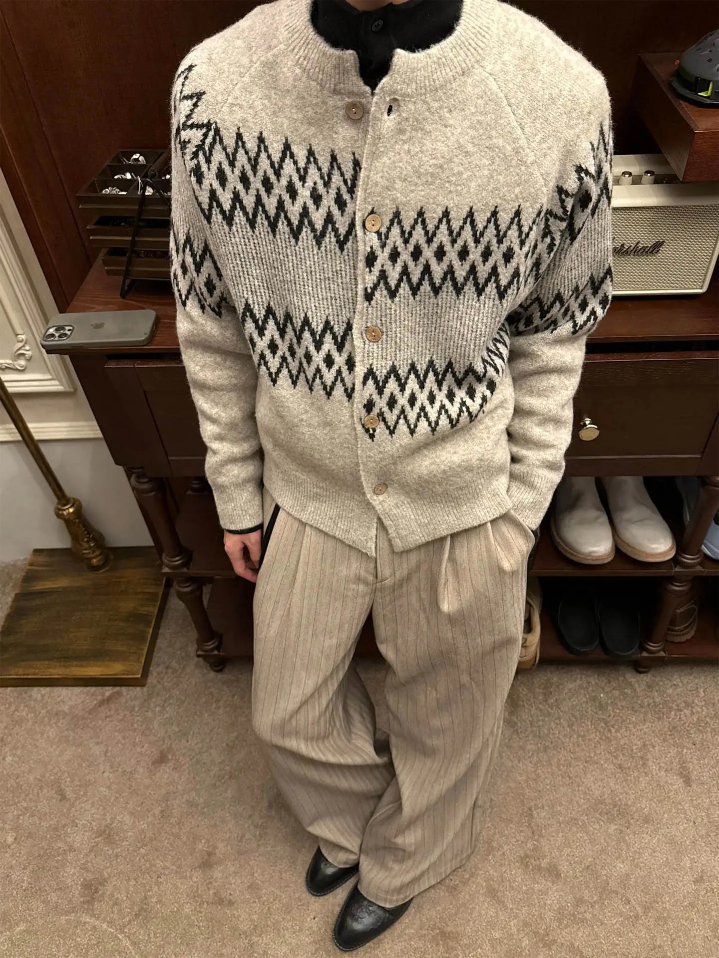 Ретро-кардиган в американском стиле Fair Isle, вязаный, повседневный, свободного кроя, для пар, мягкий, средней плотности, с длинными рукавами, круглый вырез
Ретро-кардиган в американском стиле Fair Isle, вязаный, повседневный, свободного кроя, для пар, мягкий, средней плотности, с длинными рукавами, круглый вырез