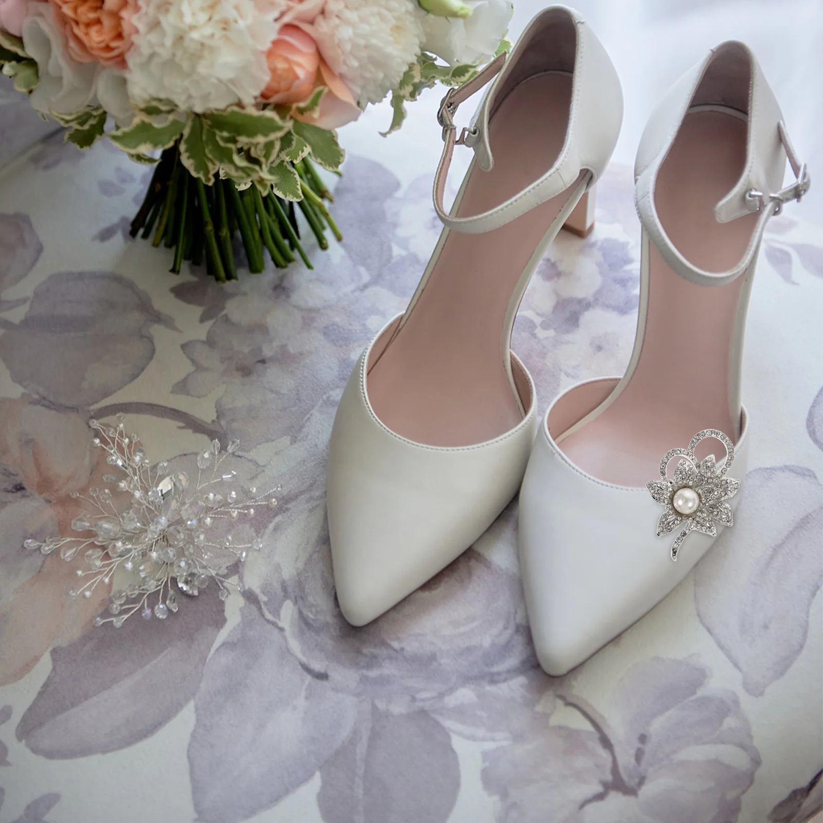 Crystal Silver Clips Rhinestone Buckles Decoration for Women Delicate Crystal Shoe Decor Artificial Pearl Shoe Flowers Wedding
Crystal Silver Clips Rhinestone Buckles Decoration for Women Delicate Crystal Shoe Decor Artificial Pearl Shoe Flowers Wedding