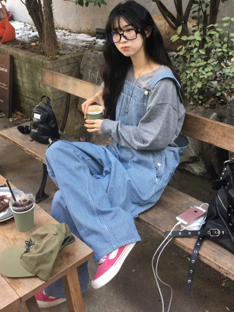Chic Retro Denim Overalls Spring Summer Women's Blue Striped Wide Leg Utili kets Pants Agel Faion Ladies' Clothing
Chic Retro Denim Overalls Spring Summer Women's Blue Striped Wide Leg Utili kets Pants Agel Faion Ladies' Clothing