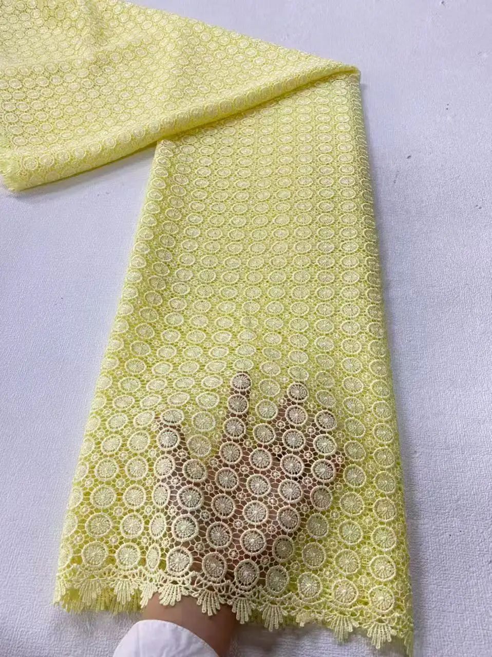African Lace Fabric 2025 High Quality,Cotton Fabrics By The Meter,Water Soluble,Sequin,Embroidery,Party Dresses,Tulle,5 Yards
African Lace Fabric 2025 High Quality,Cotton Fabrics By The Meter,Water Soluble,Sequin,Embroidery,Party Dresses,Tulle,5 Yards