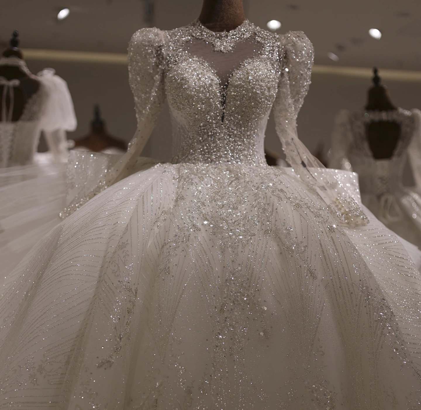 Sharon Said Luxury Pearls Dubai Long Sleeves Wedding Dress Sparkly Ball Gown Princess Arabic Bride Dress RS011 Customized
Sharon Said Luxury Pearls Dubai Long Sleeves Wedding Dress Sparkly Ball Gown Princess Arabic Bride Dress RS011 Customized