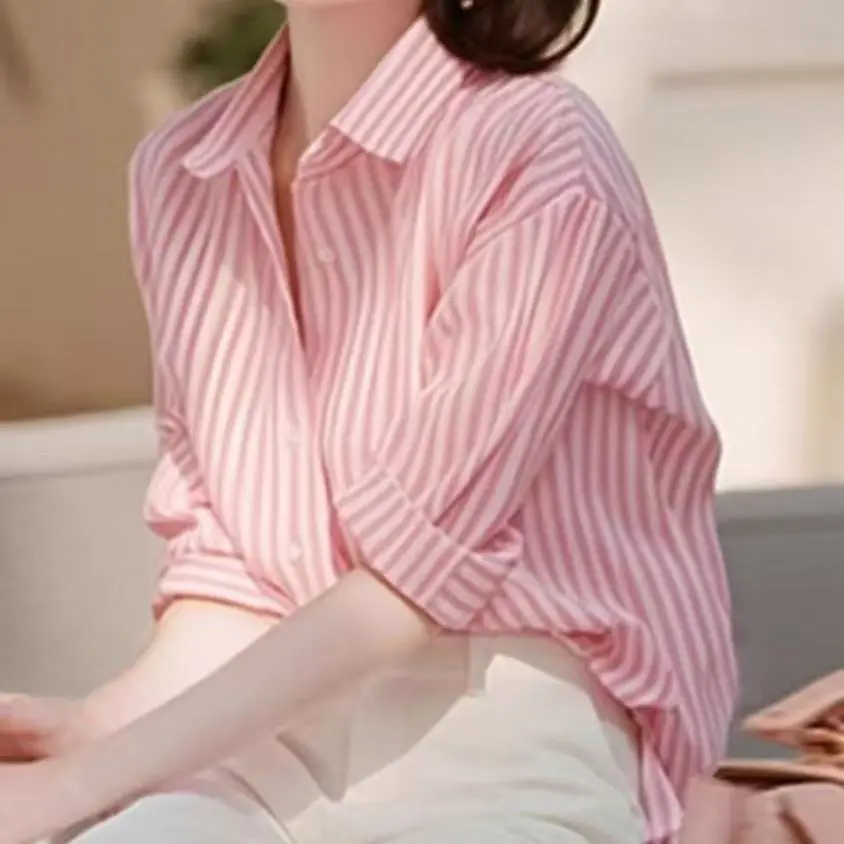New Striped Women Designer Luxury Loose Casual Lapel Long Sleeve Basic Poplin Shirt Fashionable Temperament Versatile Top Summer
New Striped Women Designer Luxury Loose Casual Lapel Long Sleeve Basic Poplin Shirt Fashionable Temperament Versatile Top Summer