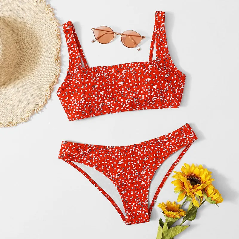 2024 New Sexy Bathing Suit Women Swimwear Woman Micro Bikini Two Piece Suits High Waist Print Floral Multi-color Split Swimsuit
2024 New Sexy Bathing Suit Women Swimwear Woman Micro Bikini Two Piece Suits High Waist Print Floral Multi-color Split Swimsuit