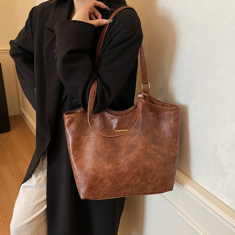Luxury Trendy Women's Tote Bag Large Vintage Textured Handbag PU Exquisite Soft Shoulder Bags Commuting Travel Underarm Pouch
Luxury Trendy Women's Tote Bag Large Vintage Textured Handbag PU Exquisite Soft Shoulder Bags Commuting Travel Underarm Pouch