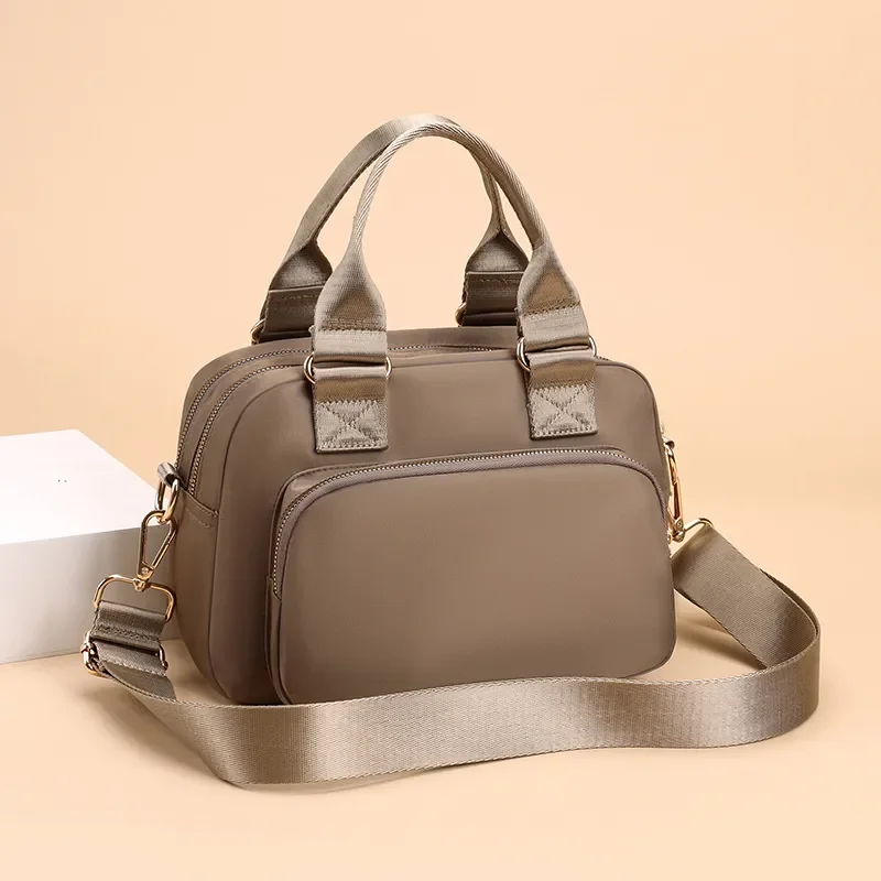 Chic Unisex Casual Shoulder Tote - Versatile Design For Any Occasion
Chic Unisex Casual Shoulder Tote - Versatile Design For Any Occasion