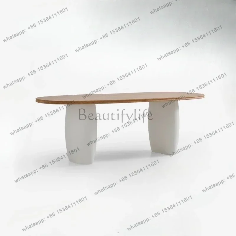 Обеденный стол в стиле французского кремового декора LX, ретро, из массива дерева, цвета натурального дерева, овальный, для гостиной.
Обеденный стол в стиле французского кремового декора LX, ретро, из массива дерева, цвета натурального дерева, овальный, для гостиной.