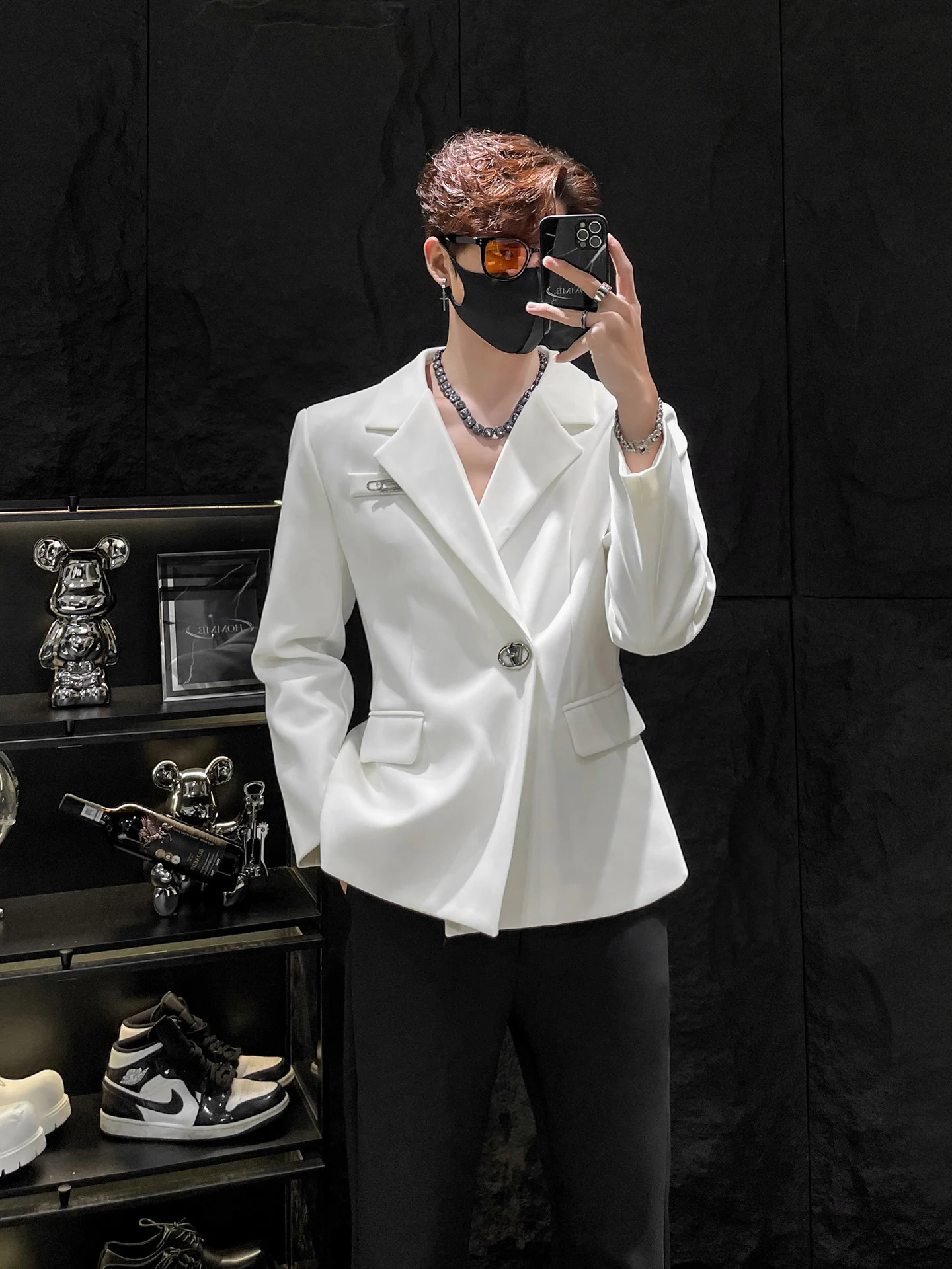 HOMME повседневный мужской костюм с металлической подкладкой на плечо Jaet, белое пальто для продвинутого отдыха West, свободный крой, молодежная трендовая осенняя одежда
HOMME повседневный мужской костюм с металлической подкладкой на плечо Jaet, белое пальто для продвинутого отдыха West, свободный крой, молодежная трендовая осенняя одежда