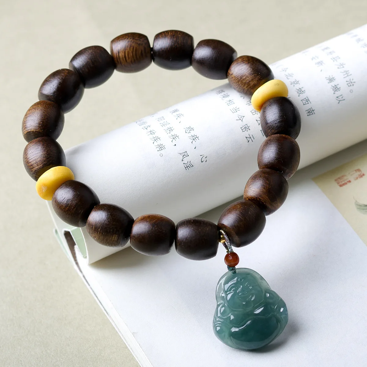 Fushen Red Soil Agarwood Barrel Bead Bracelet Original Cultural Play Jade Buddha Chinese Style Beeswax Bracelet Gifts
Fushen Red Soil Agarwood Barrel Bead Bracelet Original Cultural Play Jade Buddha Chinese Style Beeswax Bracelet Gifts