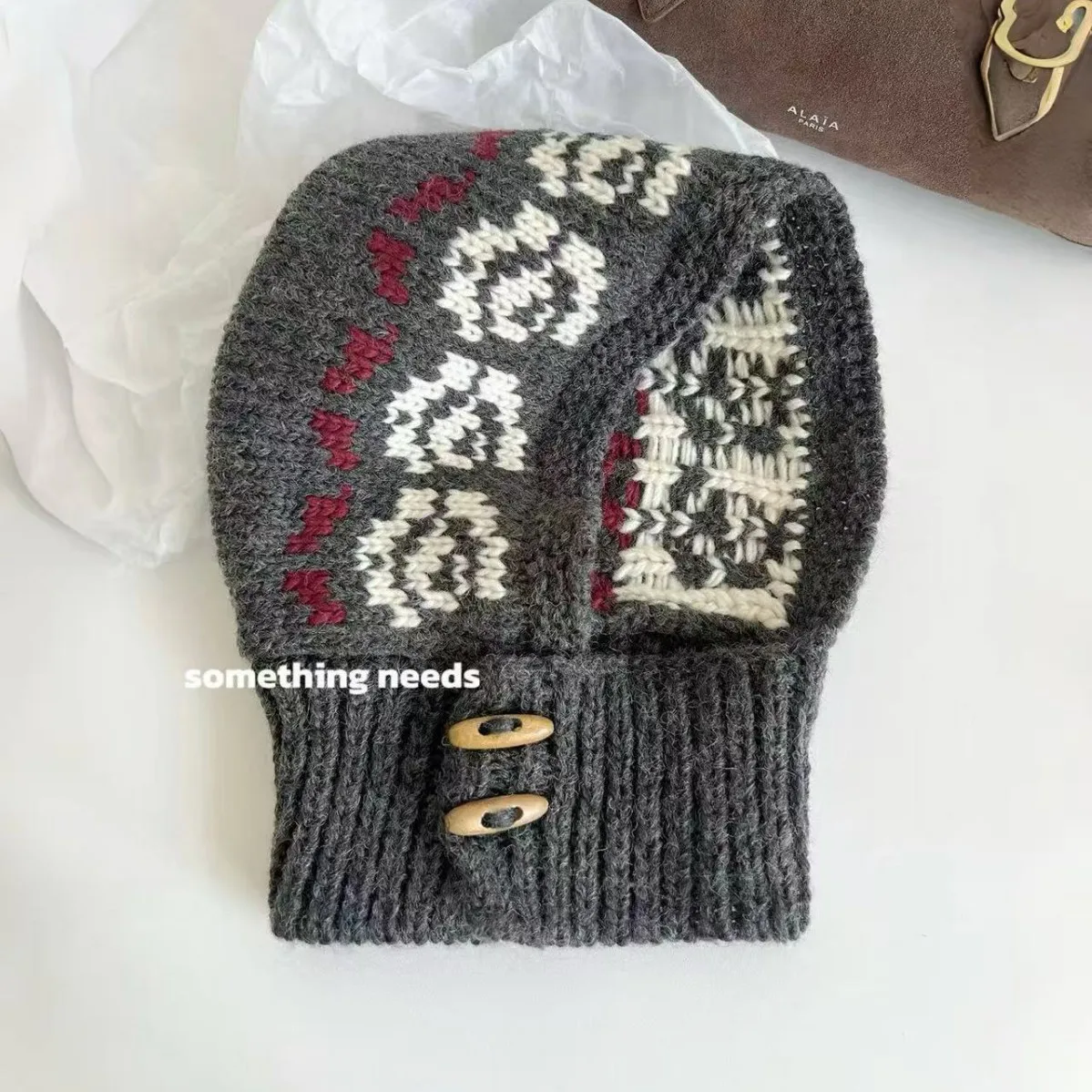 Korean Balaclava Hat For Women Winter Warm Hat Scarf Integrated Woolen Hat Retro Niche Knitted Hat
Korean Balaclava Hat For Women Winter Warm Hat Scarf Integrated Woolen Hat Retro Niche Knitted Hat