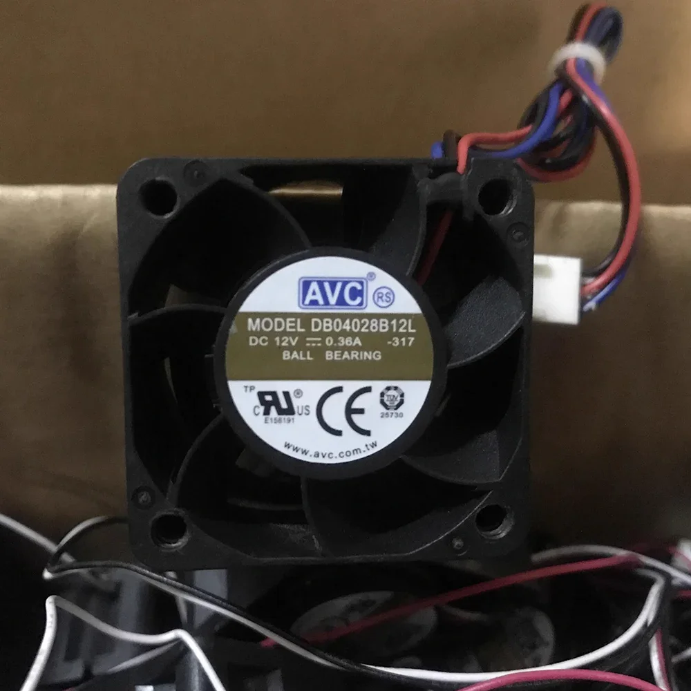 for AVC DC 12V 0.36A DB04028B12L 4cm 40mm 4028 third-line cooling fan 40*40*28mm
for AVC DC 12V 0.36A DB04028B12L 4cm 40mm 4028 third-line cooling fan 40*40*28mm