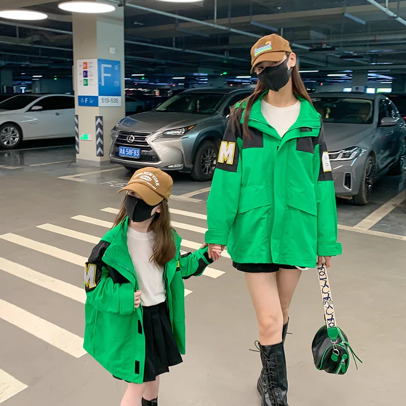 Parent-child Wear 2022 Autumn New Korean Version Mother-daughter Alphabet Jacket Mother-child Jacket Jacket
Parent-child Wear 2022 Autumn New Korean Version Mother-daughter Alphabet Jacket Mother-child Jacket Jacket
