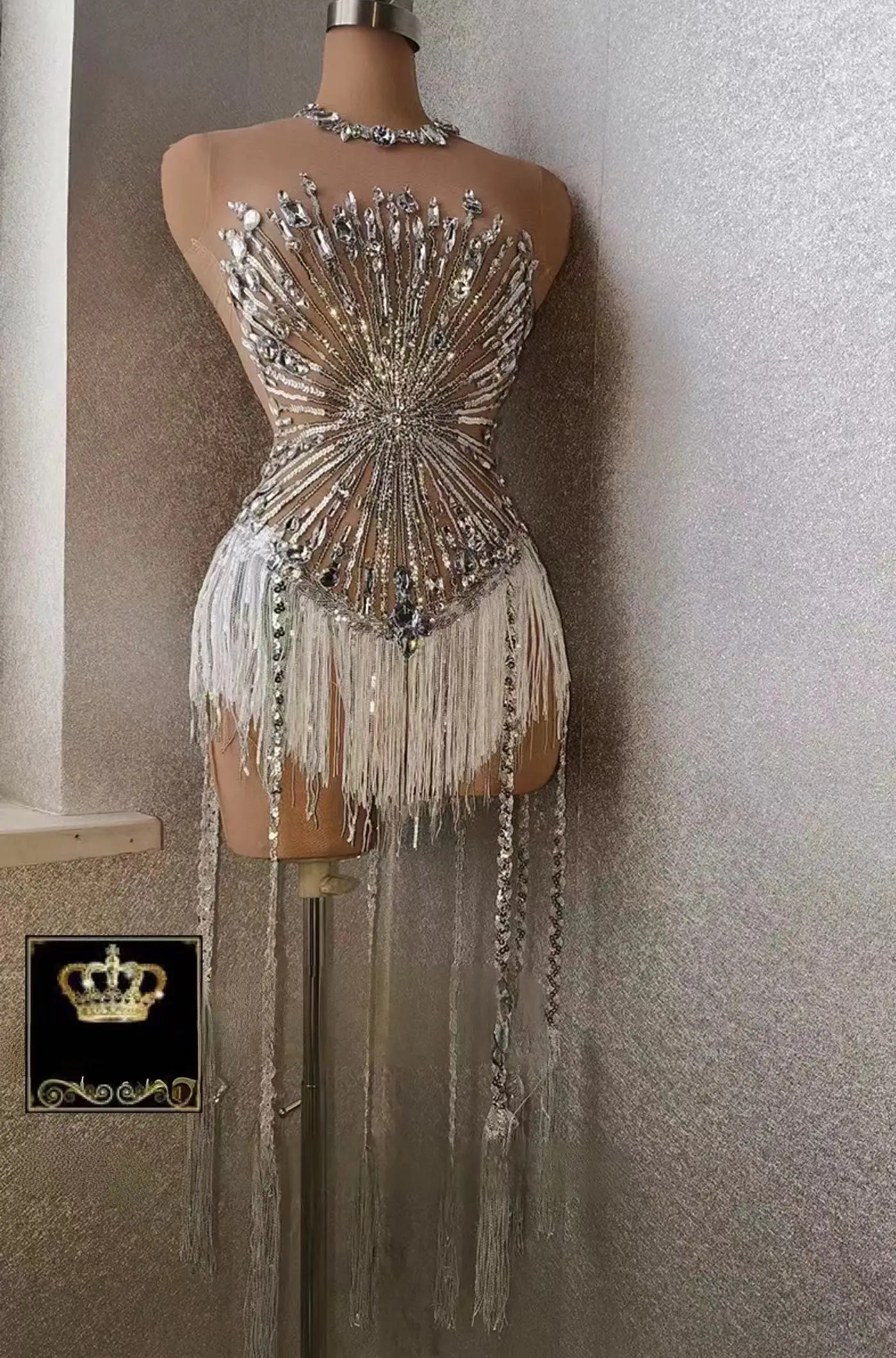 Shiny Diamond Tassel Bodysuit Nightclub Bar Female Singer Dance Team Stage Outfit Party Club Prom Sexy Show Performance Costume
Shiny Diamond Tassel Bodysuit Nightclub Bar Female Singer Dance Team Stage Outfit Party Club Prom Sexy Show Performance Costume