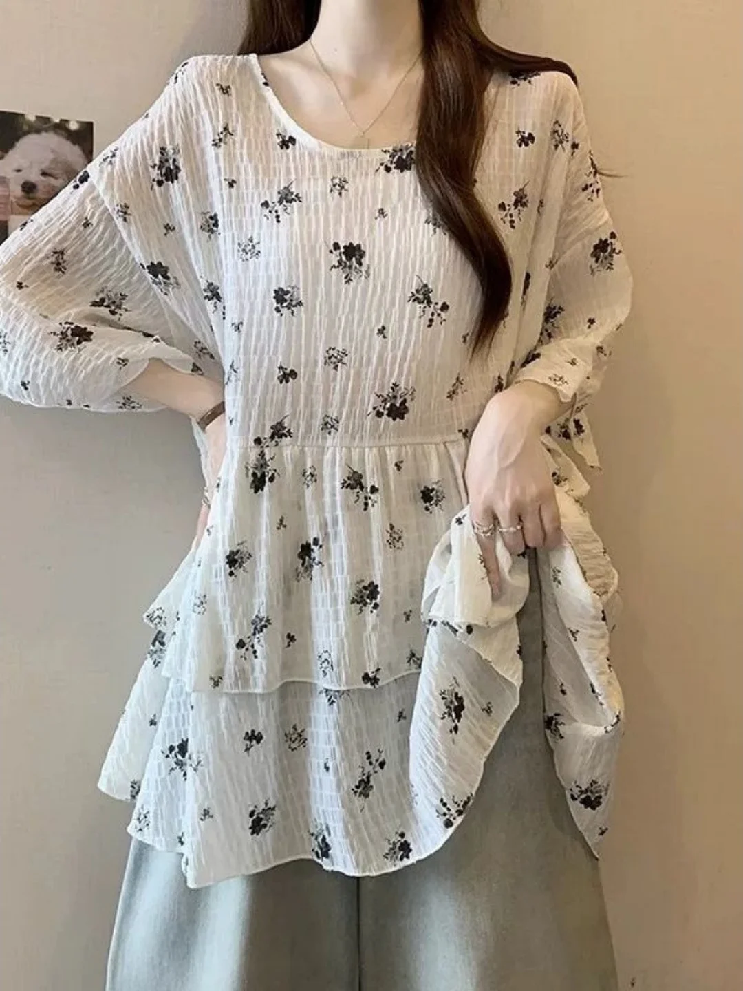 Floral Print Chiffon Top Women Summer Large Size Loose Midi Sleeveless Blouse Korean Style Commute Fashion Young Looking
Floral Print Chiffon Top Women Summer Large Size Loose Midi Sleeveless Blouse Korean Style Commute Fashion Young Looking