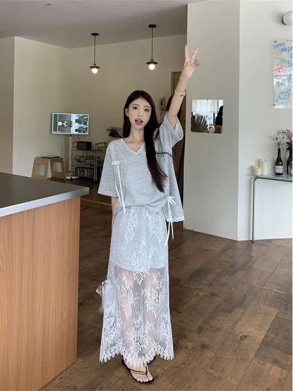 plus Size 300 Pounds Lace Splice V-Neck Short Sleeve Women's Summer Skirt Set High-End Feelings Two-Piece Set Casual Style
plus Size 300 Pounds Lace Splice V-Neck Short Sleeve Women's Summer Skirt Set High-End Feelings Two-Piece Set Casual Style