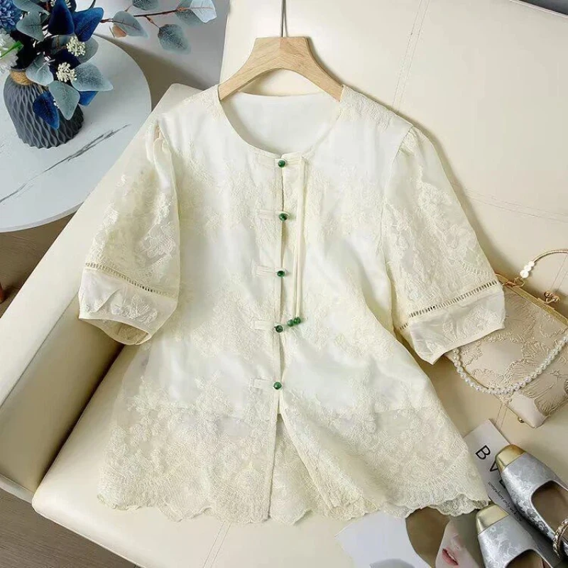 Women's Chinese Style Lace Blouse Summer New High-End Embroidery Short Sleeve Top Trendy
Women's Chinese Style Lace Blouse Summer New High-End Embroidery Short Sleeve Top Trendy