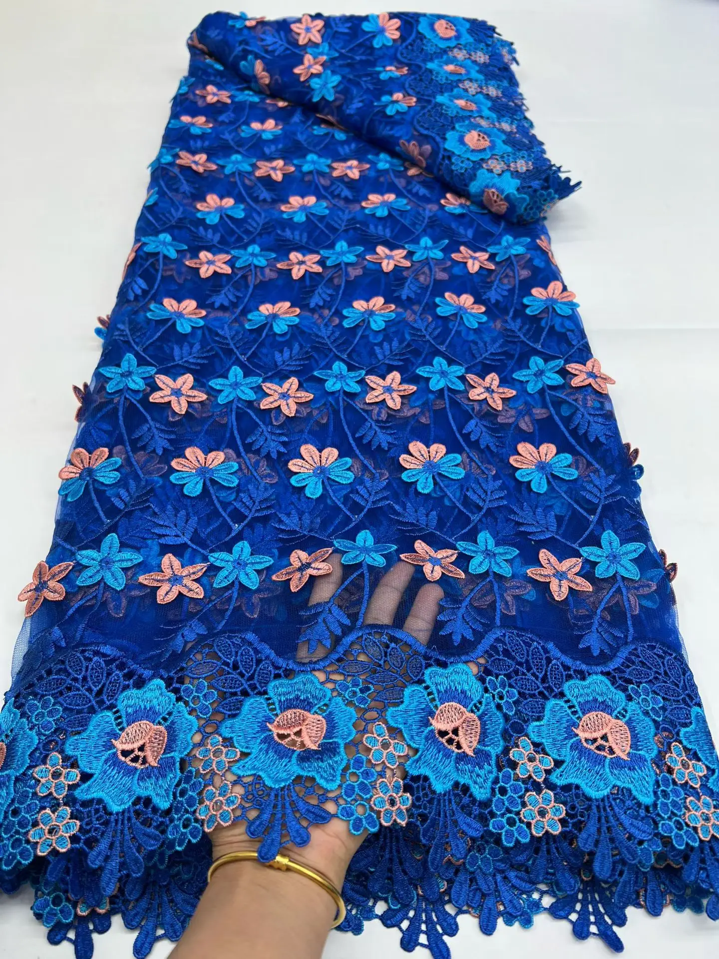 Luxury High Quality 3D Flower Applique African Nigerian French Guipure Cord Lace Fabric Embroidery Lace For Wedding Party Dresse
Luxury High Quality 3D Flower Applique African Nigerian French Guipure Cord Lace Fabric Embroidery Lace For Wedding Party Dresse
