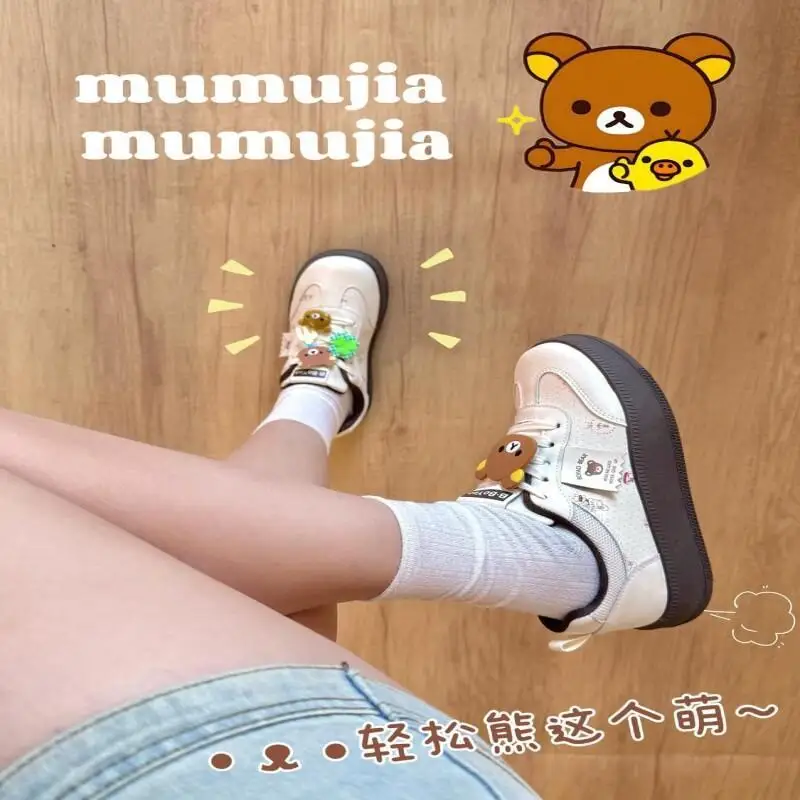 Японские милые и легкие белые туфли с медведем, женские повседневные туфли для досок, студенческая спортивная обувь на толстой подошве, увеличивающая рост, кроссовки 
Японские милые и легкие белые туфли с медведем, женские повседневные туфли для досок, студенческая спортивная обувь на толстой подошве, увеличивающая рост, кроссовки