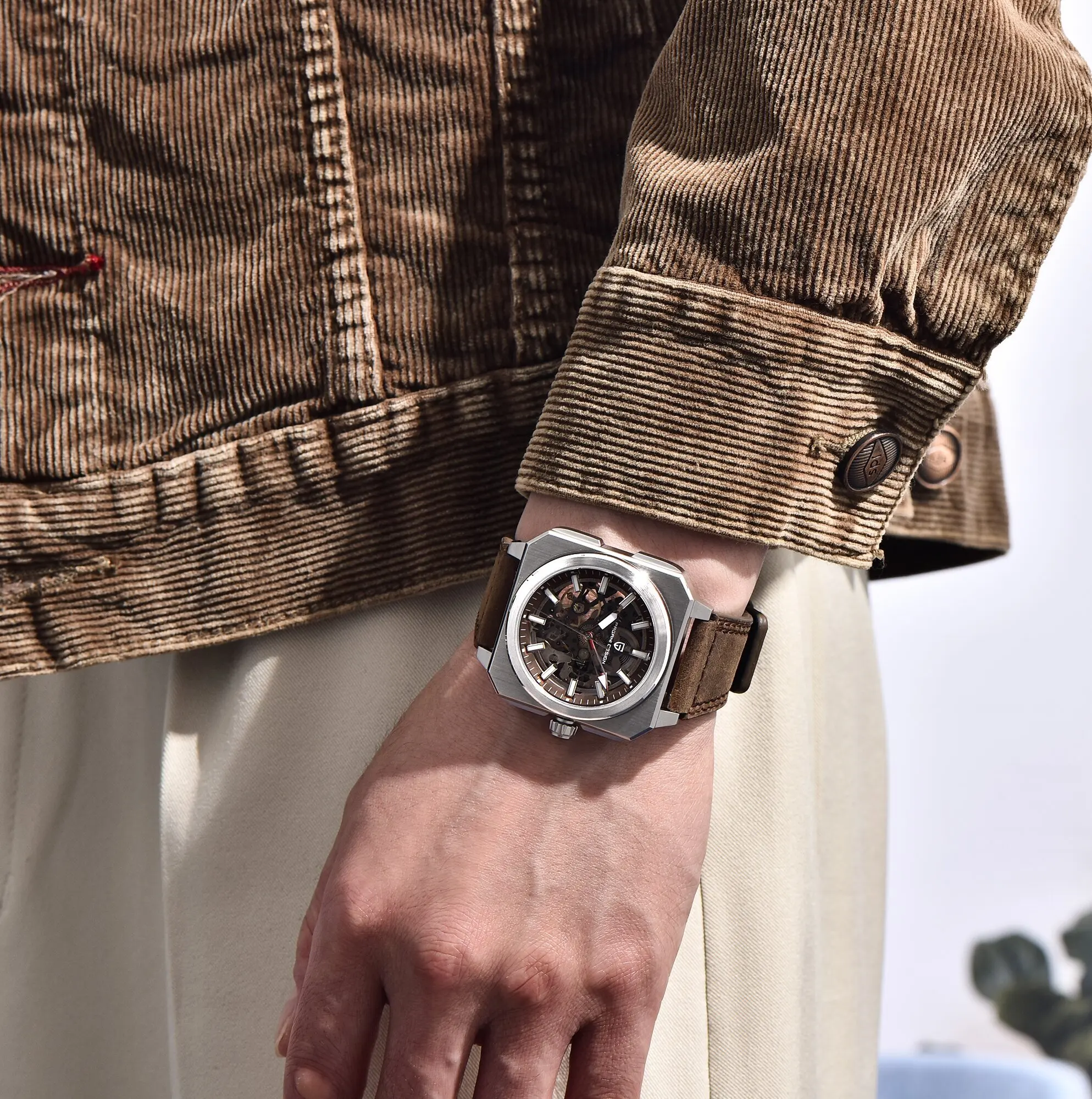 PAGANI DESIGN Luxury Collection Men Automatic Mechanical Watch Retro Color Sapphire Mirror Tourbillon Watch Exquisite Gift Box
PAGANI DESIGN Luxury Collection Men Automatic Mechanical Watch Retro Color Sapphire Mirror Tourbillon Watch Exquisite Gift Box