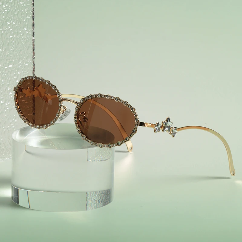 Small Oval Diamond Sunglasses Fashion Y2k Star Metal Frame Trendy Sun Glasses Women Man Vintage Luxury Shades Eyewear
Small Oval Diamond Sunglasses Fashion Y2k Star Metal Frame Trendy Sun Glasses Women Man Vintage Luxury Shades Eyewear