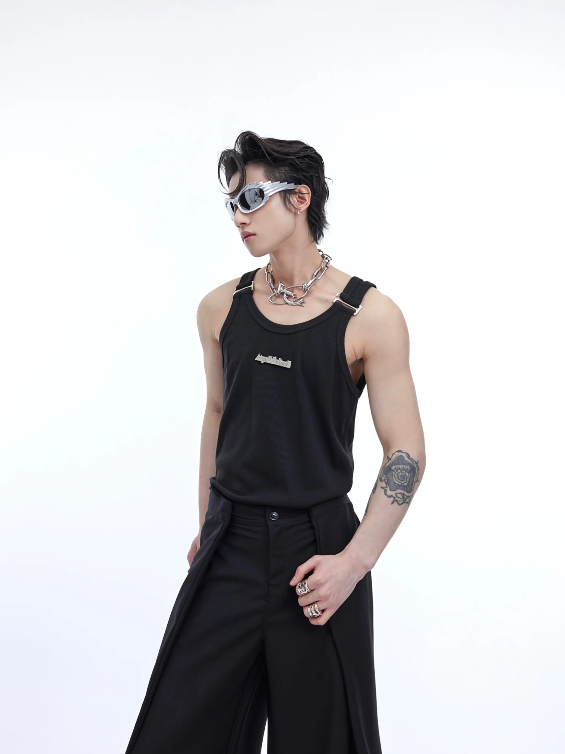 Metallic Summer Sleeveless Vest Men's Women's Slim Fit Texture Workwear Style Fashionable Shoulder Strap Tank Top T-Shirt
Metallic Summer Sleeveless Vest Men's Women's Slim Fit Texture Workwear Style Fashionable Shoulder Strap Tank Top T-Shirt