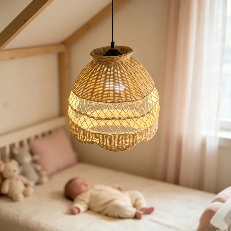 Handmade Wavy Edge Rattan Wicker Lamp Shade Newborn Photography Prop Hanging Ceiling Light Cover Baby Studio Shooting Decor Tool
Handmade Wavy Edge Rattan Wicker Lamp Shade Newborn Photography Prop Hanging Ceiling Light Cover Baby Studio Shooting Decor Tool