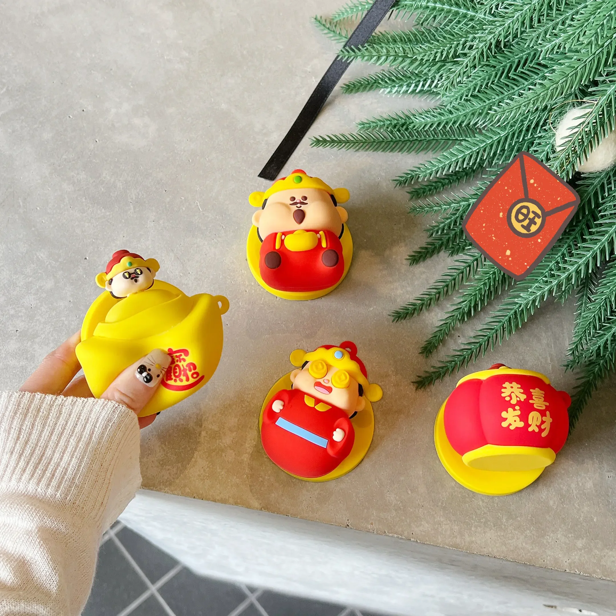 Новогодняя подставка для телефона под давлением God of Wealth Gold Yuanbao, магнитный держатель, милые аксессуары для телефонов, держатель в китайском стиле
Новогодняя подставка для телефона под давлением God of Wealth Gold Yuanbao, магнитный держатель, милые аксессуары для телефонов, держатель в китайском стиле