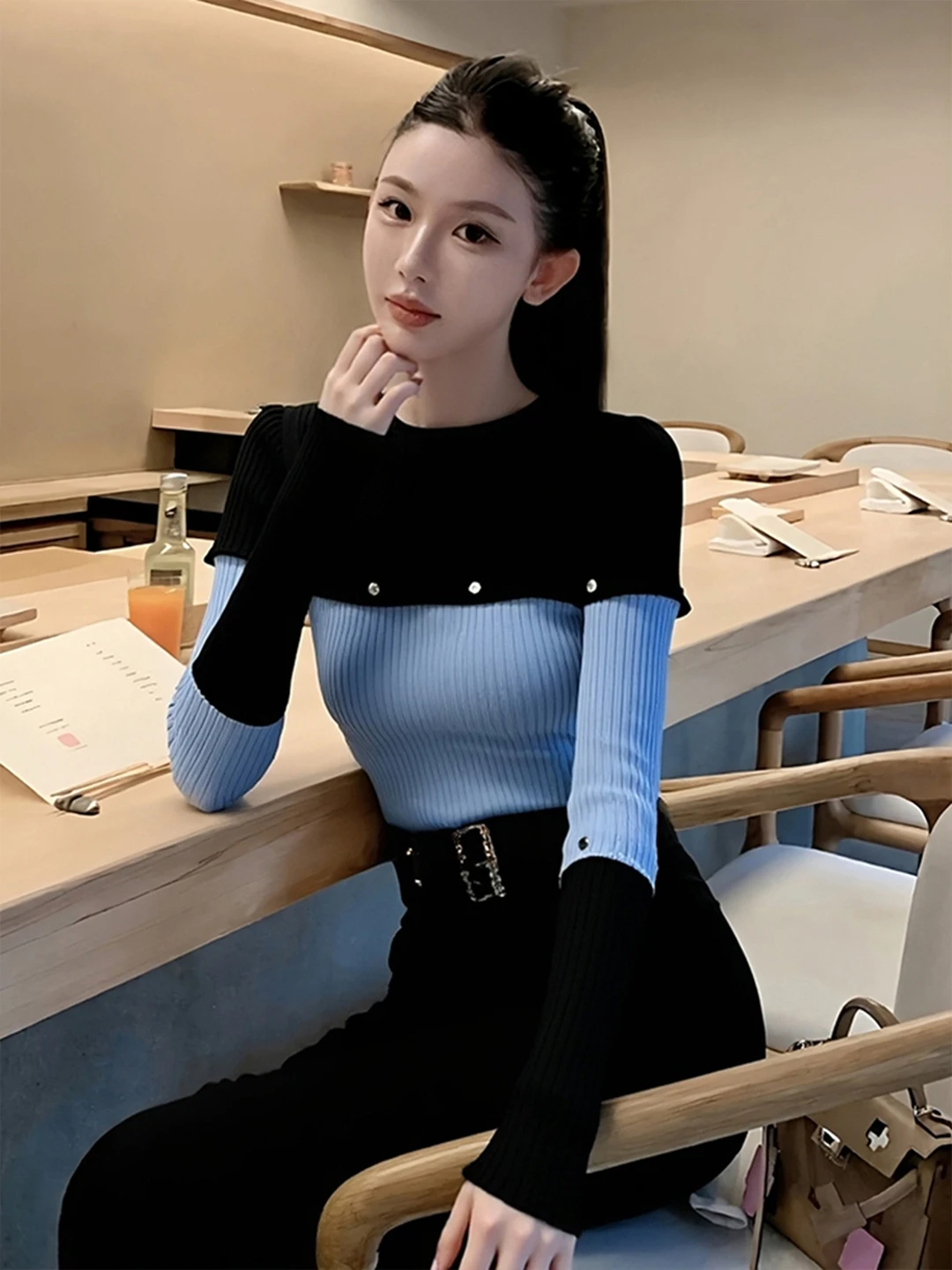 Autumn Winter Spicy Girl Color Block Knitted Base Shirt Women's Inner Wear Outer Wear High End Slim Fit Beautiful Long Sleeve...
Autumn Winter Spicy Girl Color Block Knitted Base Shirt Women's Inner Wear Outer Wear High End Slim Fit Beautiful Long Sleeve...