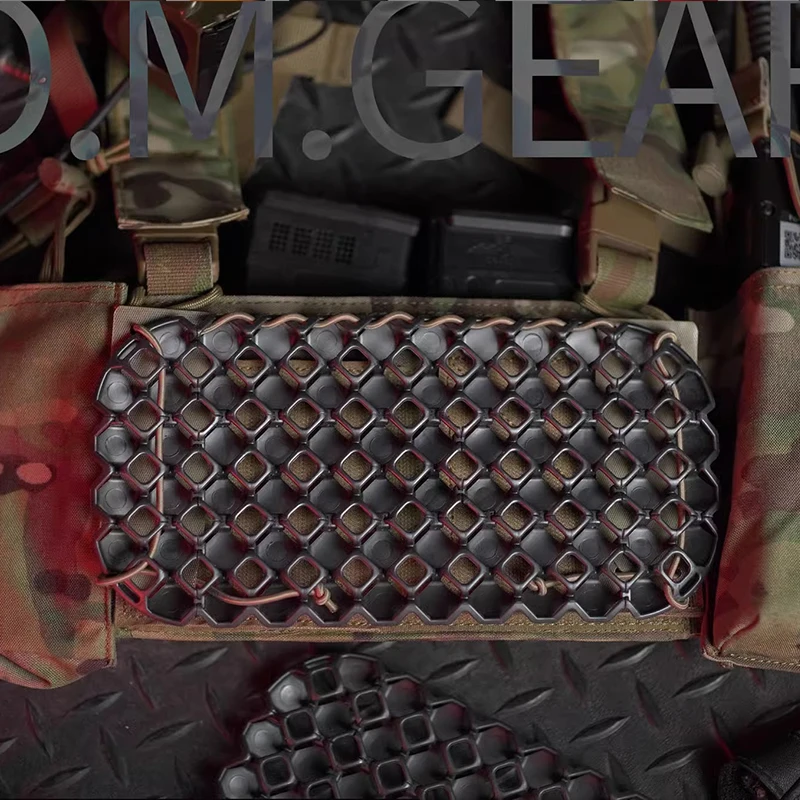 DMGear Tactical Vest Chest Hanging Breathable Air Cushion Three-Dimensional Chest Hanging Universal Heat Dissipation Pad
DMGear Tactical Vest Chest Hanging Breathable Air Cushion Three-Dimensional Chest Hanging Universal Heat Dissipation Pad