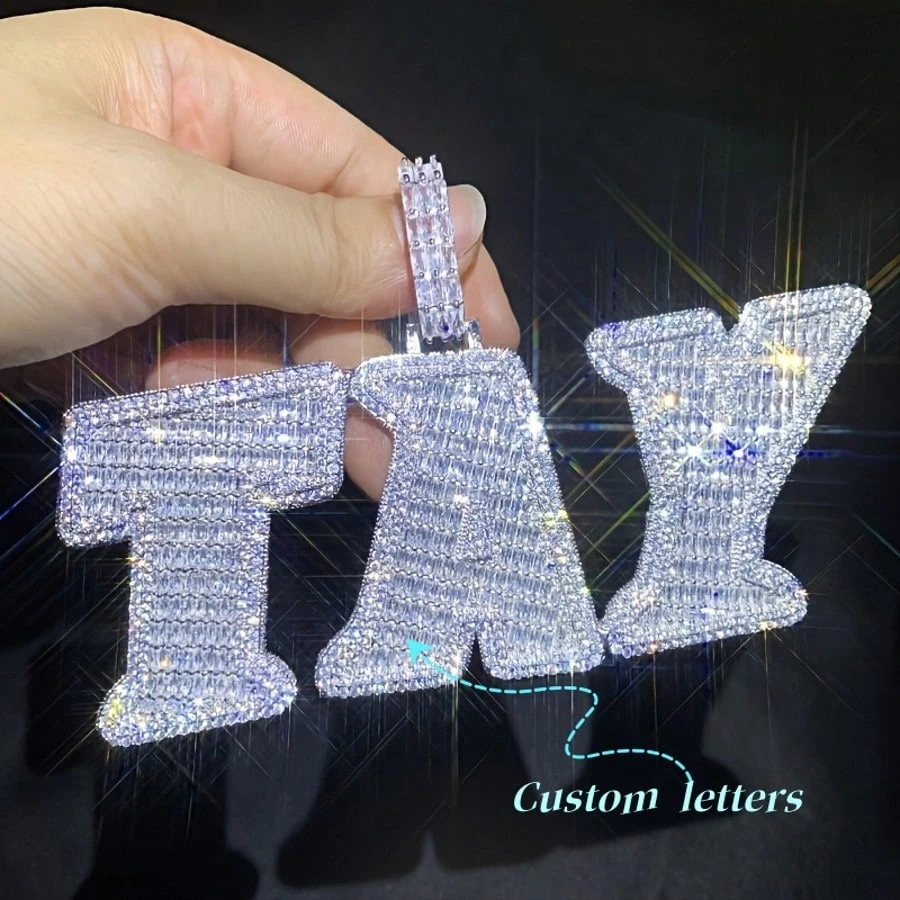 Customized name necklace, hip-hop style zircon exaggerated letters and circle pendant, suitable for men and women, ideal gift 
Customized name necklace, hip-hop style zircon exaggerated letters and circle pendant, suitable for men and women, ideal gift