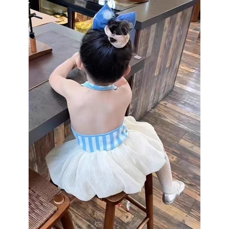 Girls' Summer Set 2026 New Korean Edition Blue Striped Thin Knitted Tank Top White Puff Flower Bud Pants 2pcs2pcs 2pcs
Girls' Summer Set 2026 New Korean Edition Blue Striped Thin Knitted Tank Top White Puff Flower Bud Pants 2pcs2pcs 2pcs