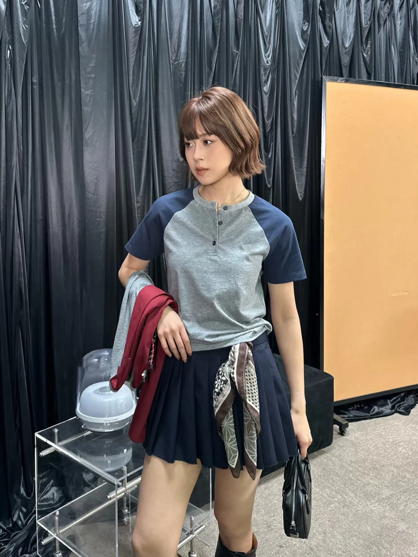 Loose Short Sleeve T-Shirt Women's Button Color Block Cotton Casual Style High Waist Design round Neck Line Letter Print
Loose Short Sleeve T-Shirt Women's Button Color Block Cotton Casual Style High Waist Design round Neck Line Letter Print