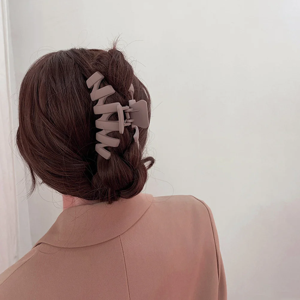 3pcs Large Claw Clamps Household Hair Clamp Bath Shower Hair Clips Strong Durable Teeth Design For Women Girls Simple Elegant
3pcs Large Claw Clamps Household Hair Clamp Bath Shower Hair Clips Strong Durable Teeth Design For Women Girls Simple Elegant
