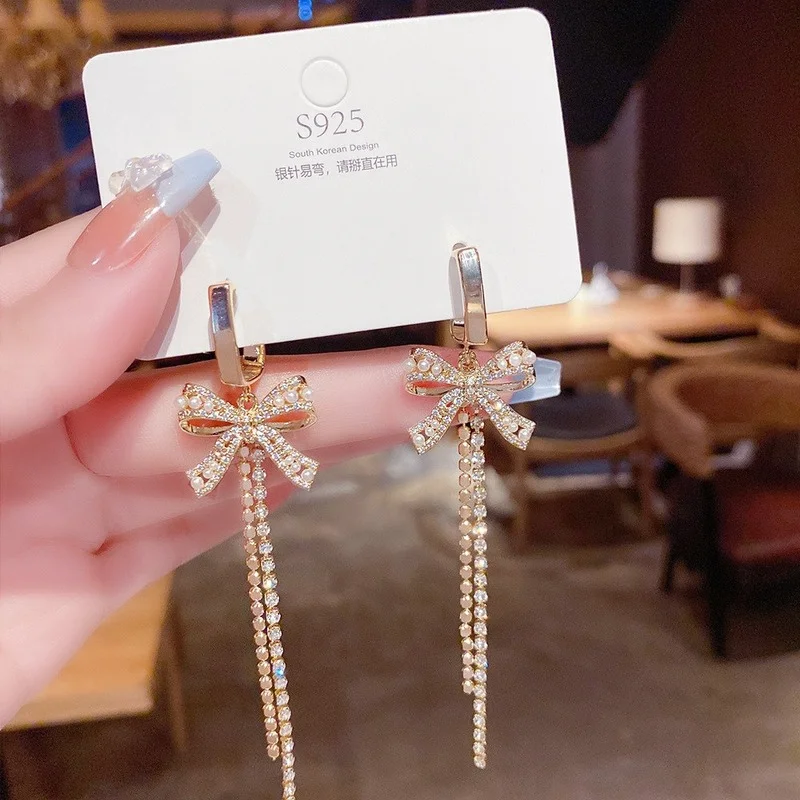 2022 New Korean Zircon Bow Tassels Drop Dangle Earrings for Women Fashion Elegant Jewelry Party Gifts
2022 New Korean Zircon Bow Tassels Drop Dangle Earrings for Women Fashion Elegant Jewelry Party Gifts