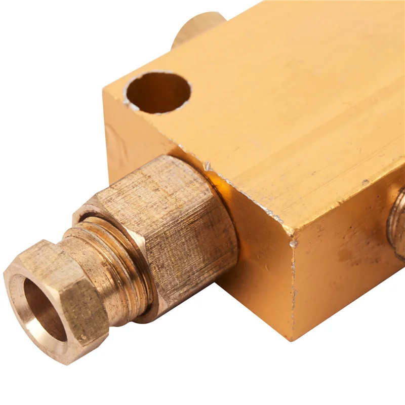 HRBAJ-2X Распределитель смазочного масла Распределитель регулирования давления воздуха Блок коллектора Вход 6 мм Выход 4 мм (1 вход 5 выходов)
HRBAJ-2X Распределитель смазочного масла Распределитель регулирования давления воздуха Блок коллектора Вход 6 мм Выход 4 мм (1 вход 5 выходов)